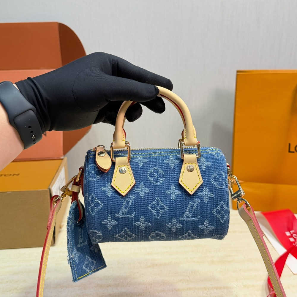 Shoulder Bags Pink newest Denim jeans Designer Monogram Canvas Luxury Shoulder bag Womens classic vintage nano good pillow bag clutch bag Leather Gr