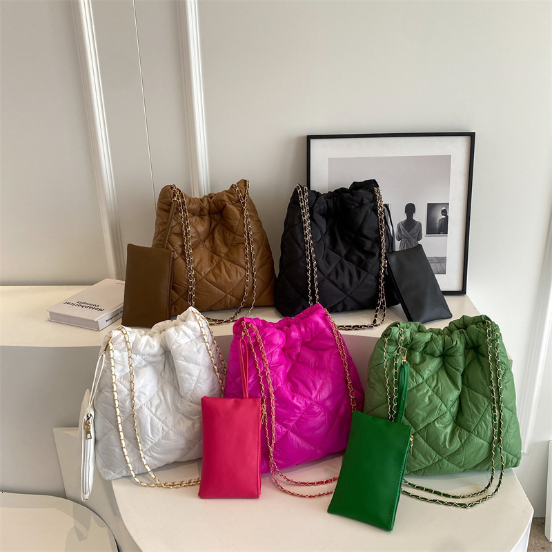 Designer bag Quilted Large Capacity Tote 2026 Spring Summer New Fashion Women's Personality Simple Korean Style Ladies Shoulder Bag