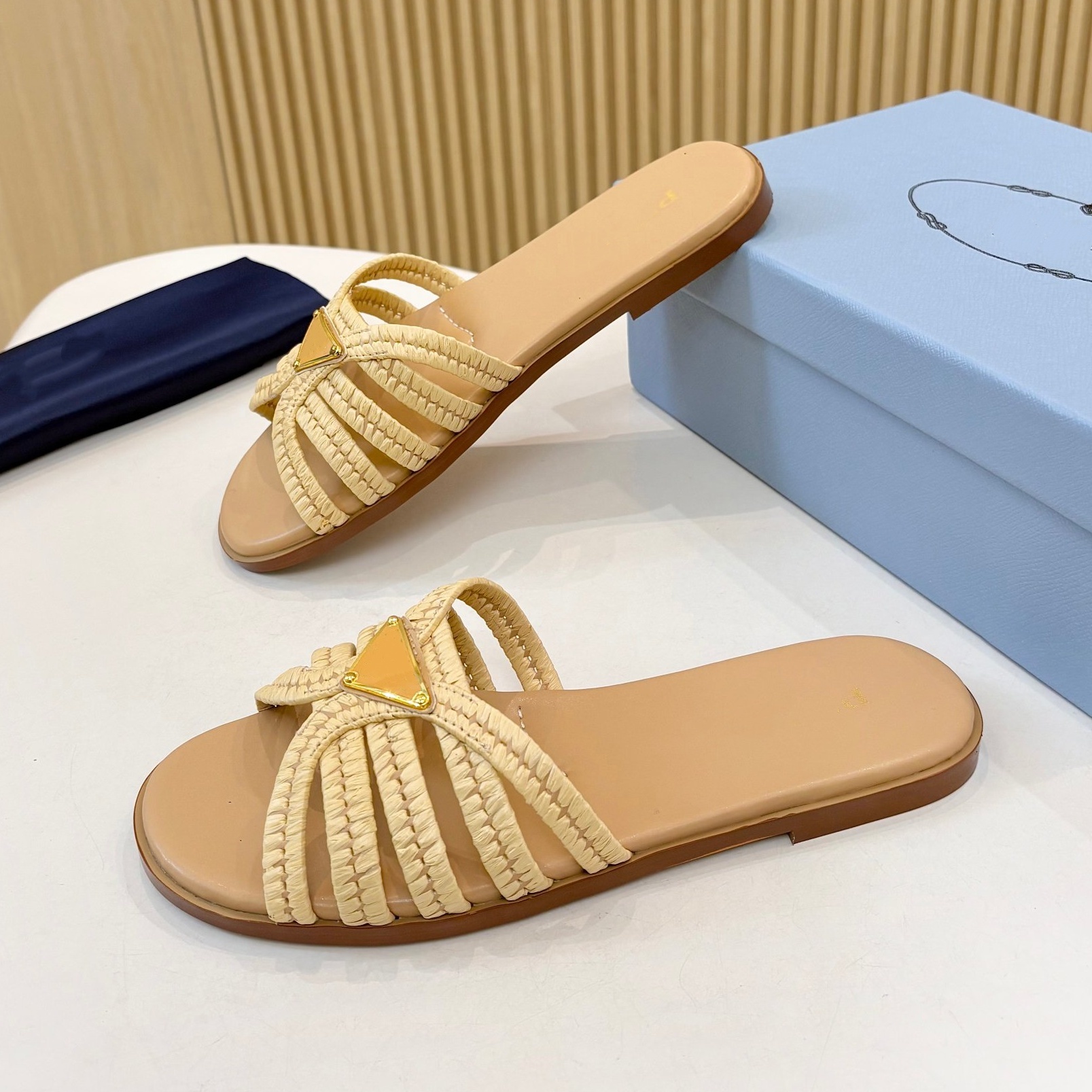 Summer Fashion Sandals Designers sandale Top quality Slippers women Slides triangle Sliders sandal Raffias Straw weave platform shoes Slide beach po
