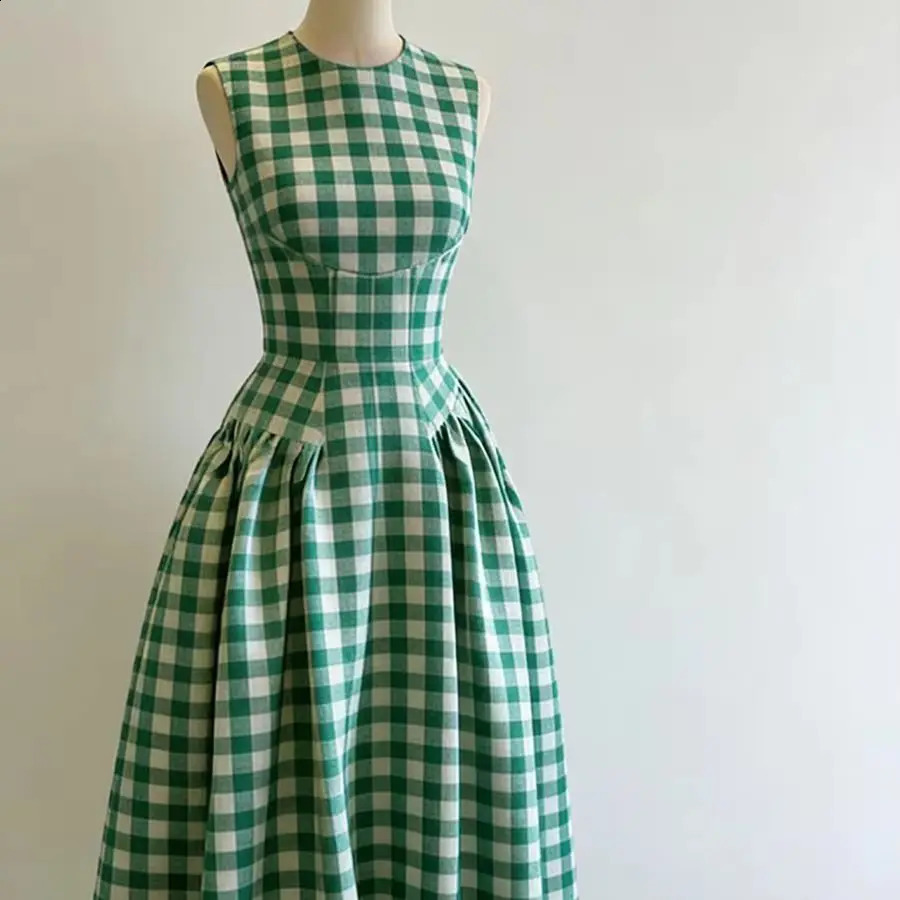 Mint Green Grid Elegant Sleeveless Dress For WomenS Summer Niche Retro Temperament Slim Fit Long Skirt 260507