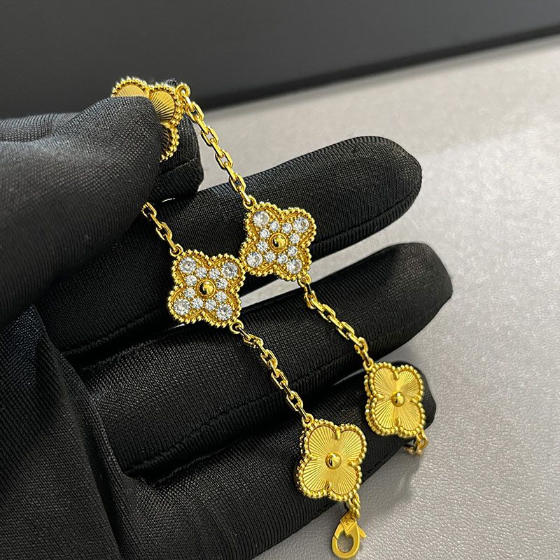 Bangle Gold bracelet luxury designer jewelry one flower clover bracelet stainless steel jewelry 19CM Classic Celtic Party charm bracelet fine jewelr