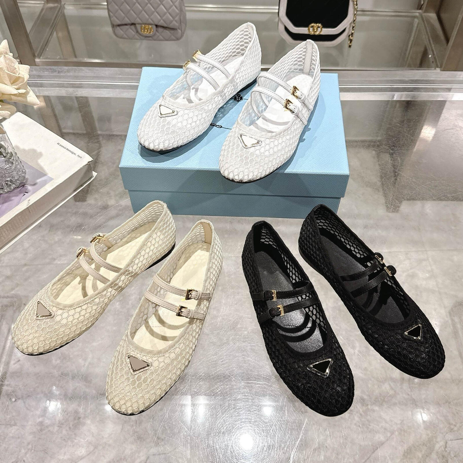 Flat Loaf Designer Crochet Ballerinas Womens timeless ballerina Ladie Luxury Comfortable Soft Flat Shoes Rounded out design ballet shoes Black and w