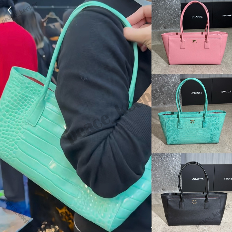2025 New Crocodile Pattern Tote Bag Premium Gold Turn-lock Shoulder Purse Large Capacity Office Beach Shopping Women's Fashion Handbag Hardw