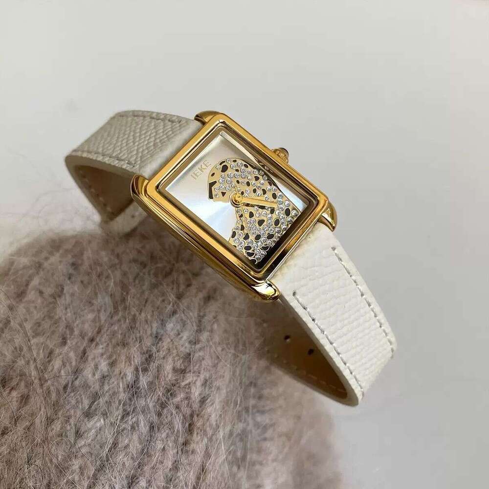 2026 Cream Rice Diamond Leopard Design Fashion Exquisite Niche Women's Genuine Leather Watch Cross-Border Hot Sale