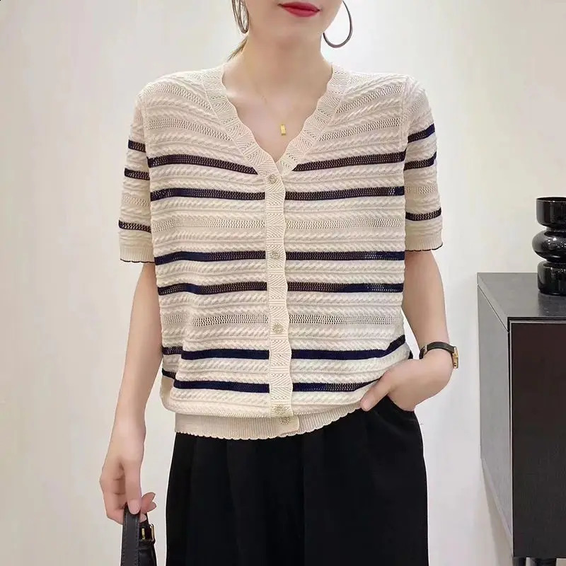 Ice Silk Knitted Short-sleeved Womens V-neck Hollow Striped T-shirt Loose and Versatile Elegant and Elegant Cardigan Top 260518BJ
