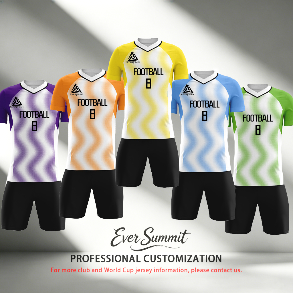 Conjunto de camiseta de fútbol personalizada a rayas onduladas, uniforme de fútbol de secado rápido para hombre con pantalones cortos, logotipo de n