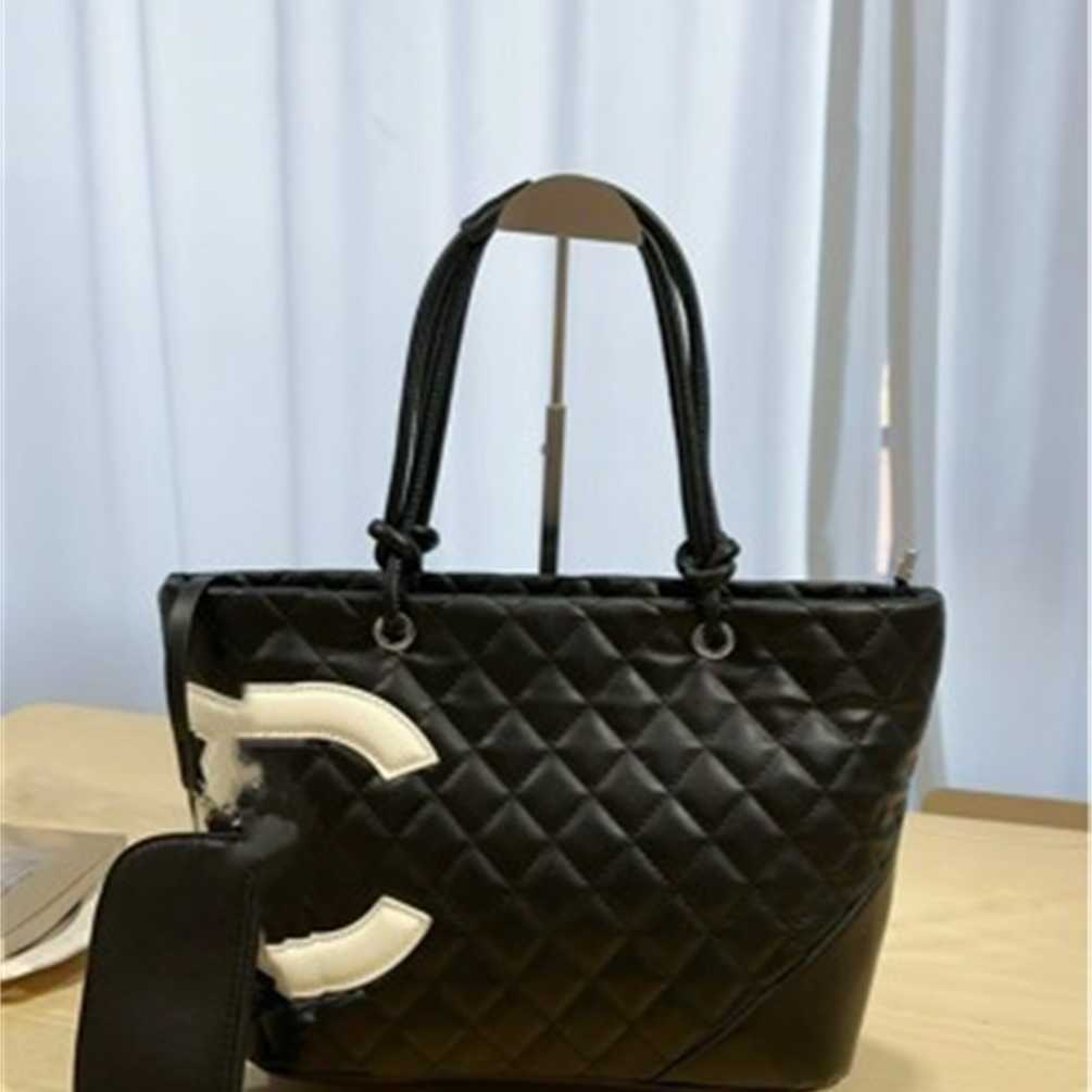 Bags Vintage Black And White Color Block Handbag With Long Handle Suitable Coin Purse For Carrying Under The Arm Tote Bag Designer Bag