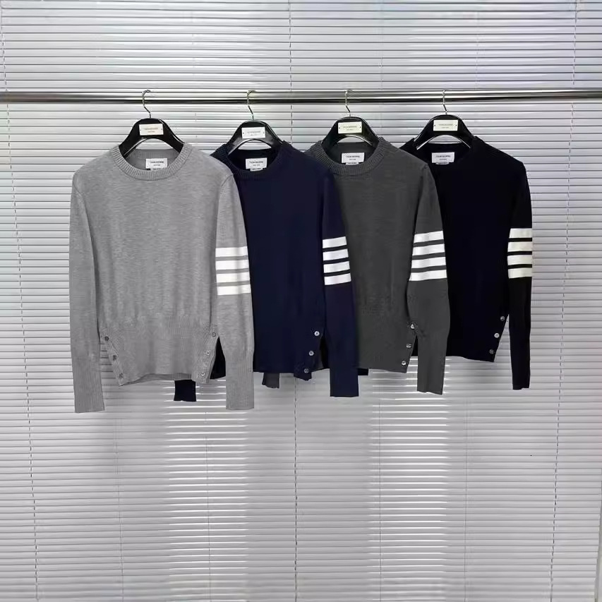 Designer Thom Browmes Browne Hoodie Directly Sold Tom Autumn And Winter New Round-neck Classic Four-bar Wool Sweater Unisex Casual Comfortable