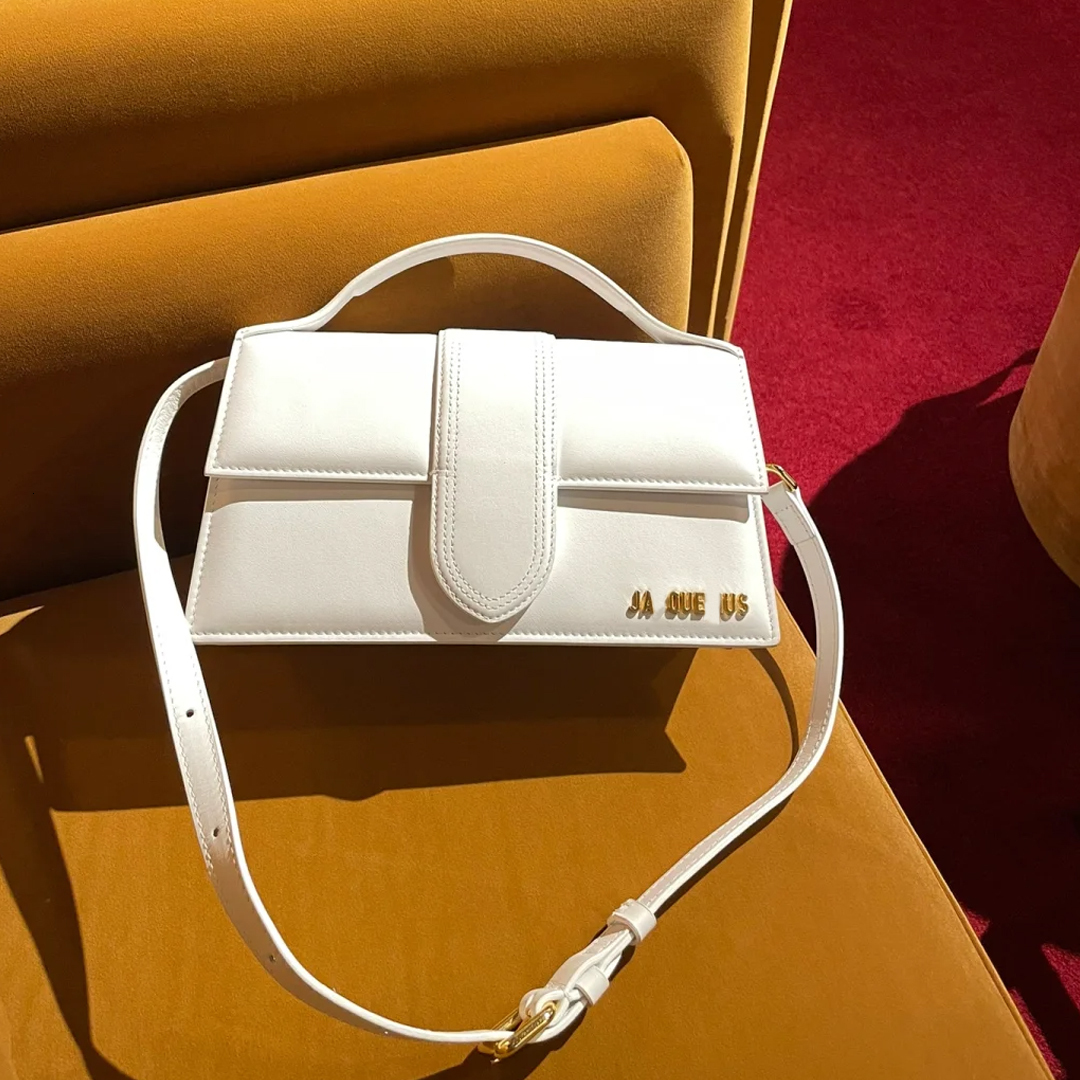 10A Designer Bag Mini Bag Le Bambino Sac Chiquito Shoulder Perle Mini Bag Vintage Women Handbag Messenger Bag Flip Top Design Suede Leather Luxury U