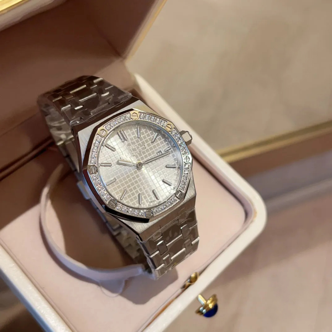 Watch designer watches high quality diamond design watches metal strap for women and men evening party Christmas gift box