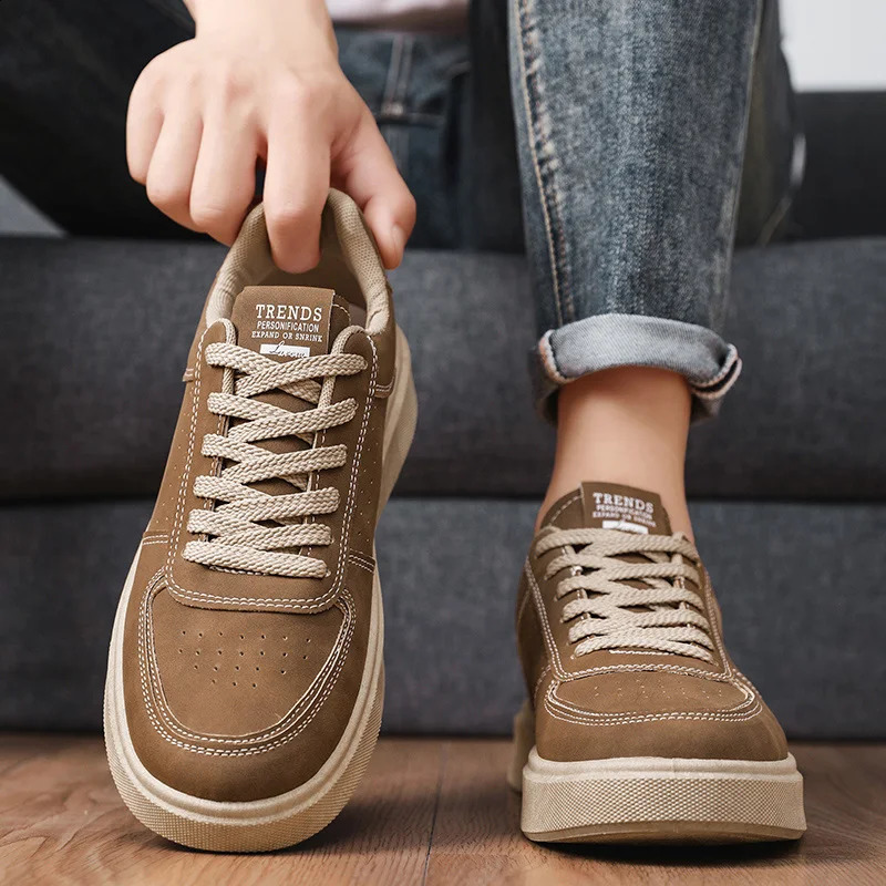 2026 Summer Mens ThickSole Breathable Sports Casual Sneakers White Trainers with HeightEnhancing n for Students 260519banjia