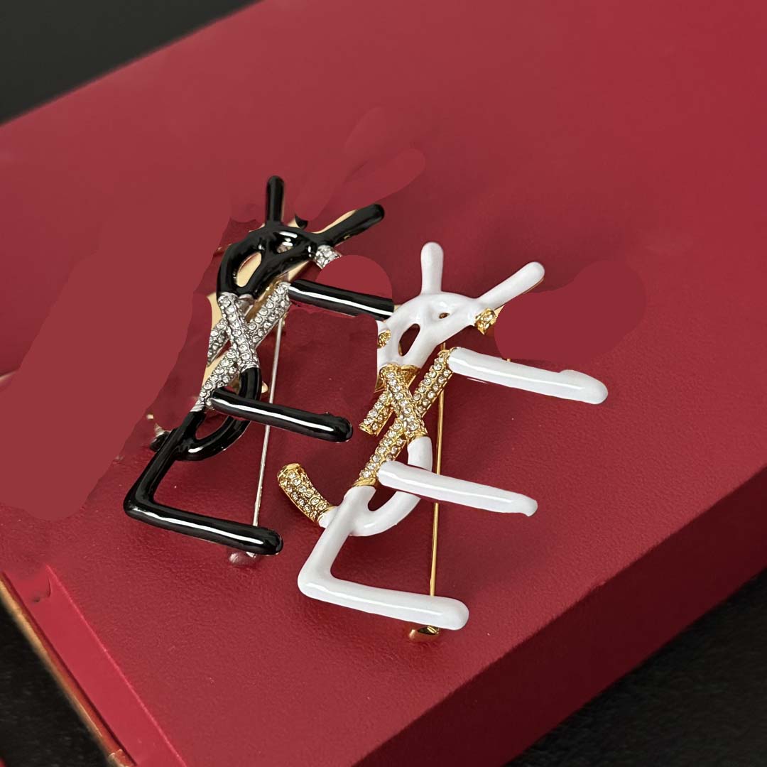 Fashion Brass Designer Brooches Luxury for Woman Luxury Gold Plated Brooch Party Fashion Accessories T260528