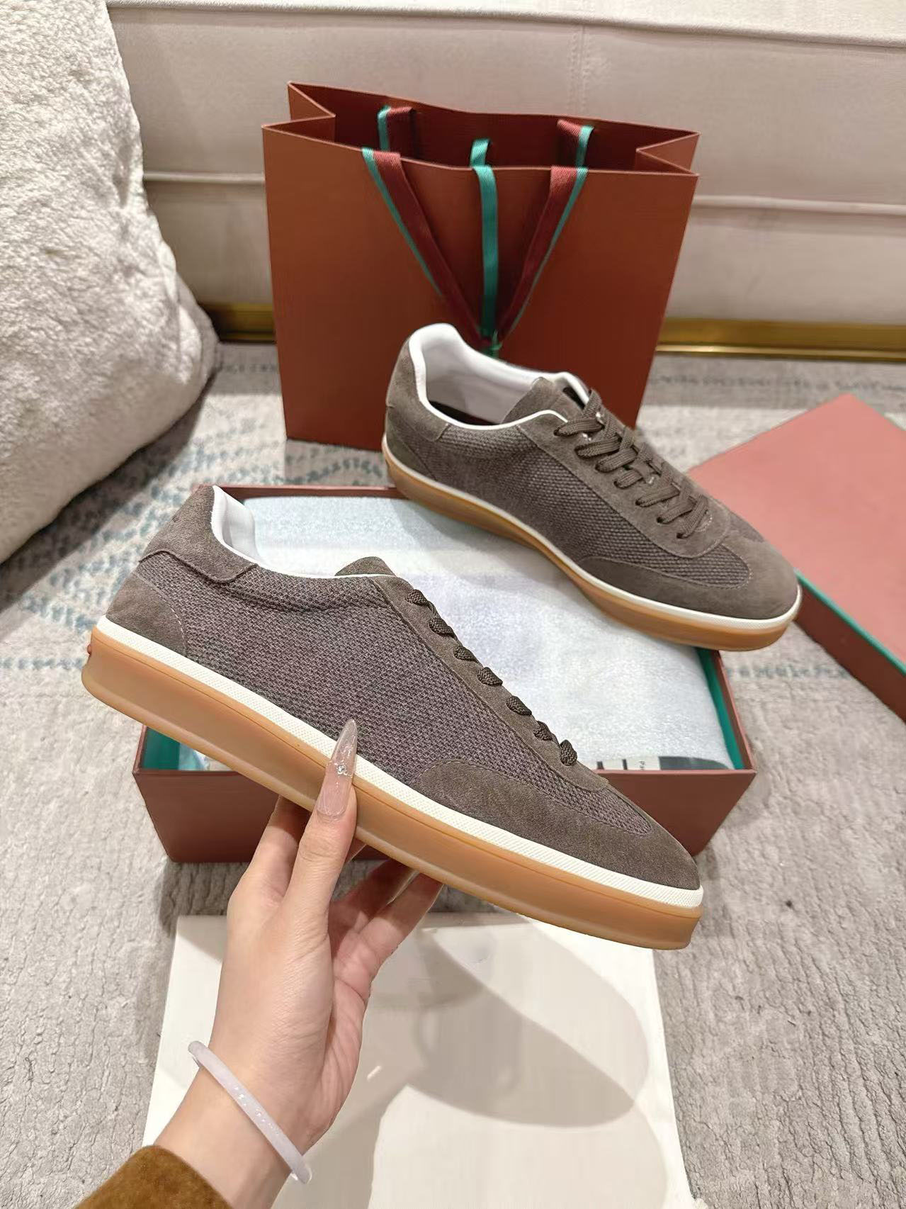 Top men's shoes, lovers' shoes, with the first layer of cowhide, suitable for wearing all year round, with a variety of color choices, the