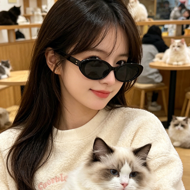 High Quality New vintage fashion sunglasses with classic oval frames, unisex outdoor styling eyewear for sales
