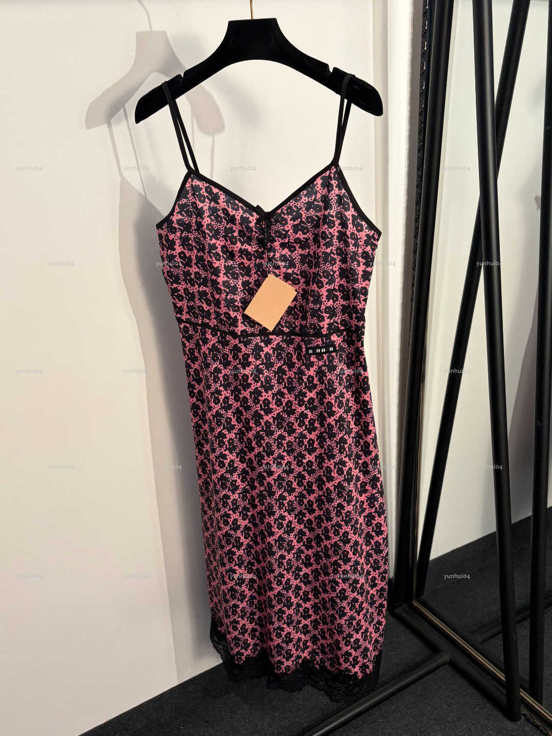 Popular v-neck women dress Summer lady dresses women designer clothes small floral lace camisole skirt A025X01N172-image-1106883687