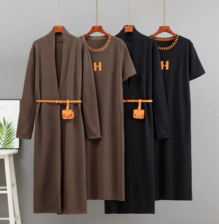New Women's Tracksuits knitted set Knitted casual dress set cardigan loose top short sleeved dress two-piece set designer Tracksuits HO