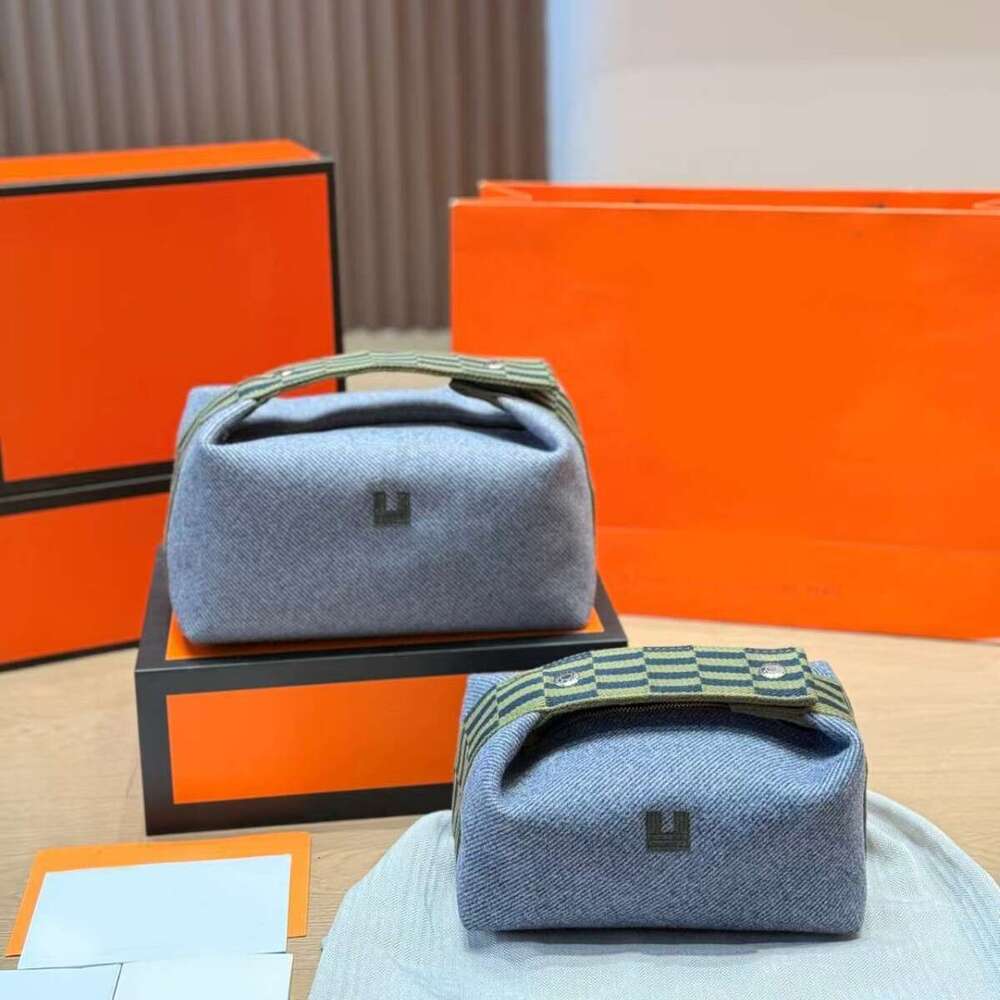 High Quality Denim Canvas Toiletry Bag Men Women Large Capacity Wash Bag Makeup Pouch Handheld Travel Dopp Kit Cosmetic Organizer Horse Pony Tote