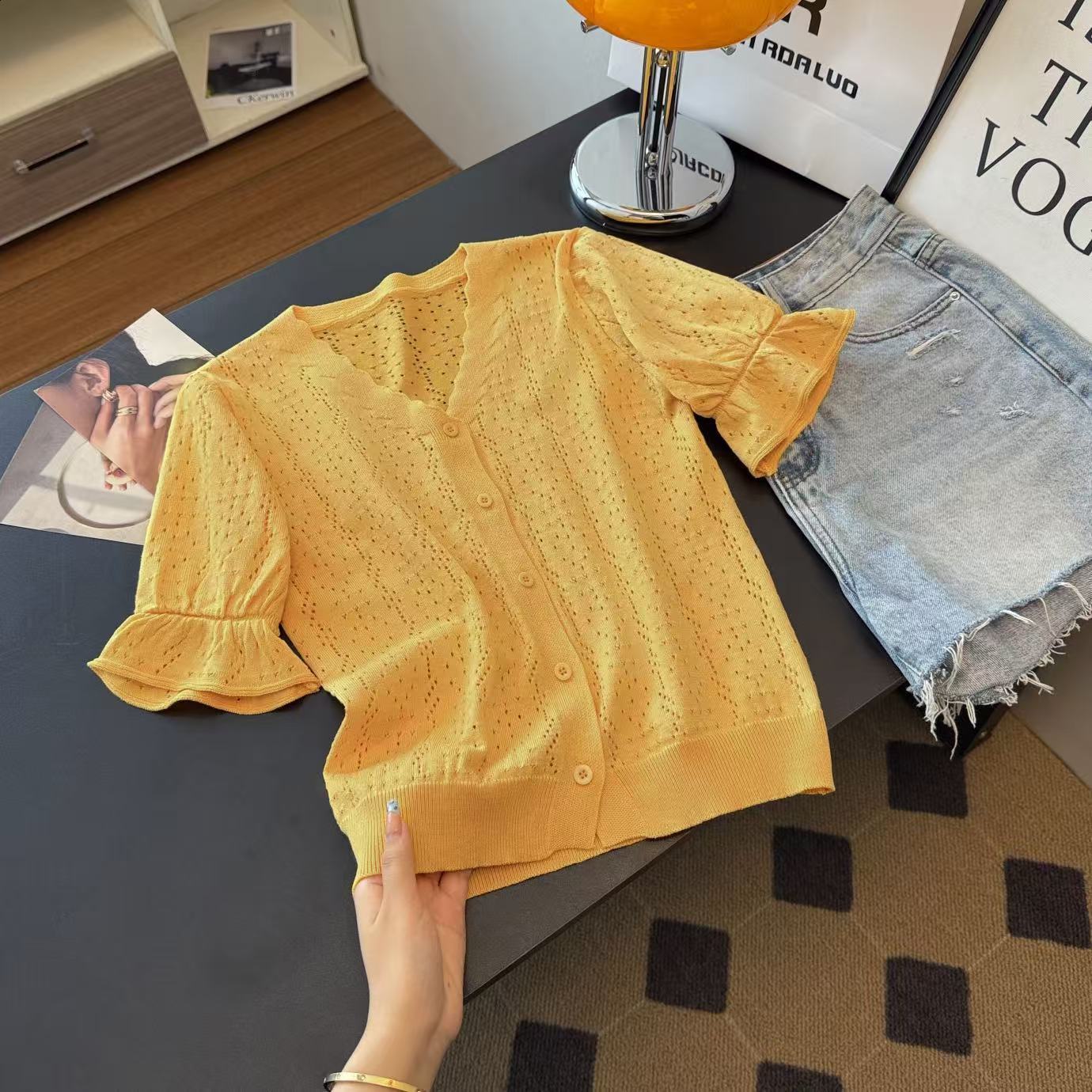 Été évider tricoté Cardigan culture hauts femmes à manches courtes col en v tricots mode Vintage doux dames pulls Femme 210514