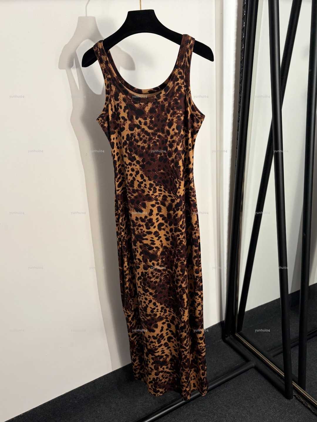 Popular round neck women dress Summer lady dresses women designer clothes leopard print bag hip waist cinching suspender skirt A019X01N073-image-1106883583