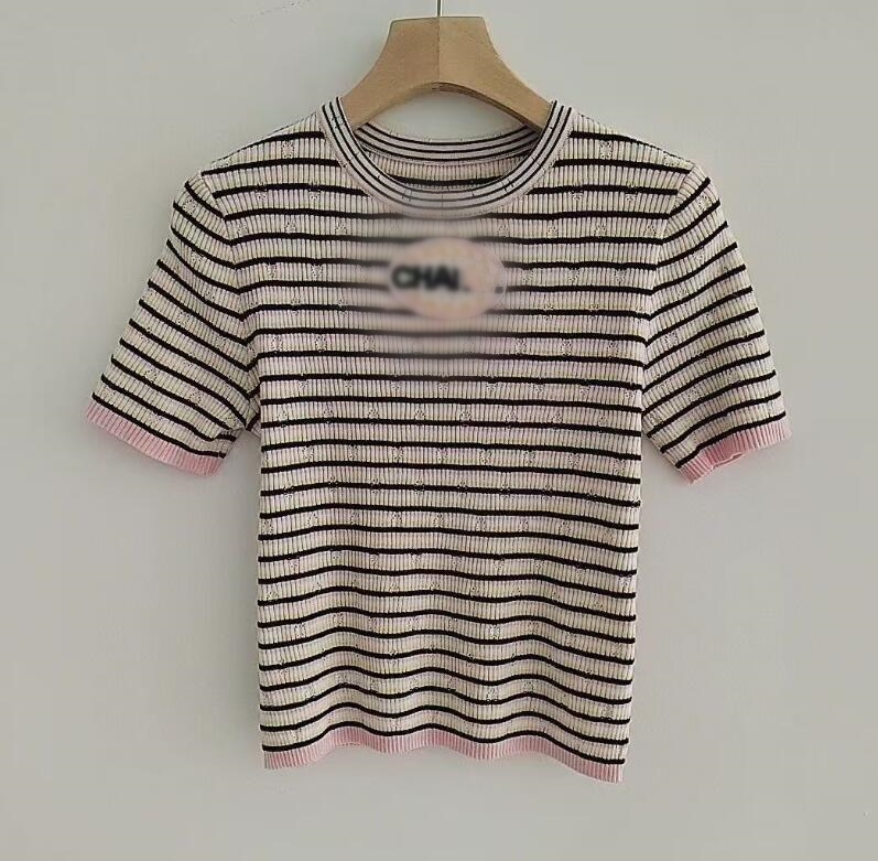 Pulls de créateurs T-shirts en tricot pour femmes Été Nouvelle mode Lettre imprimée Polyvalente Manches courtes Haut de luxe T-shirts pour femmes