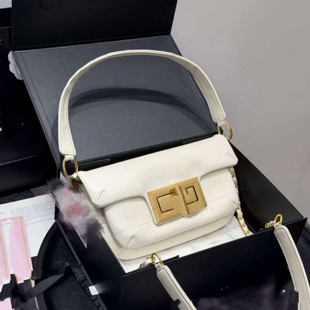 Designer Minimalist Luxury Handbag: Women's Famous Brand Leather Shoulder Bag, Elegant and Simple Retro Fashion Commuter Handbag