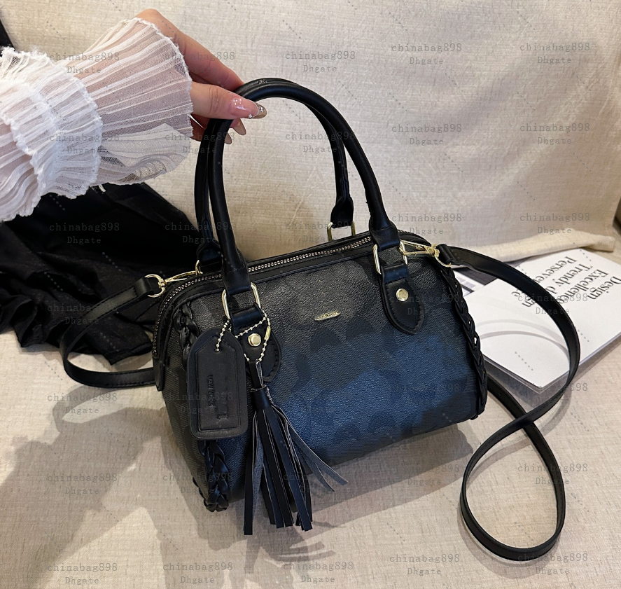 Women Luxury Design Tote Bag Large Capacity Handbag Fashion Printing Shoulder Bag Trendy New Shopping Bag Purse 5A
