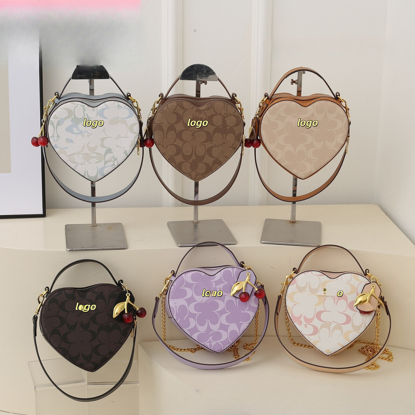 Clone Qualité Designer Love Heart Sacs Sacs à main de soirée pour femmes Petits sacs à bandoulière avec lettre Fleur Pochette Bandoulière Multi-c