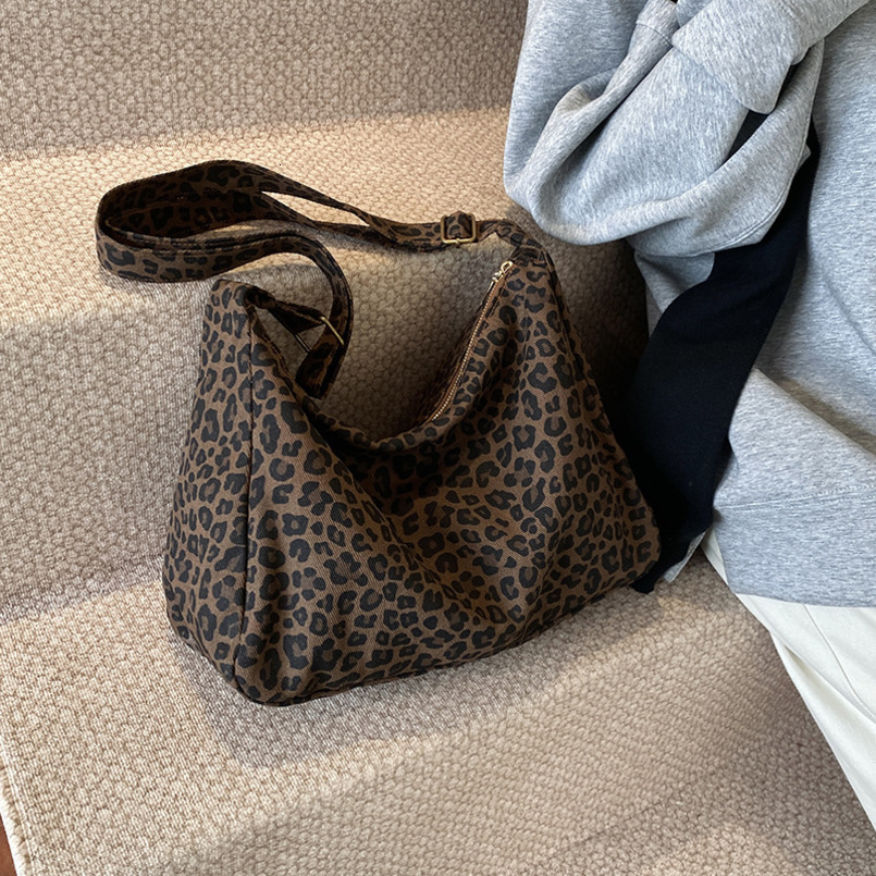 Trendy Casual Soft Textile Womens Shoulder Bag Large Capacity Leopard Print Female Retro Crossbody For Commute Outings 260514BJ