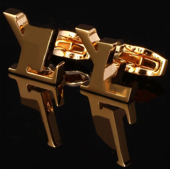 Luxury Designer Cufflinks brands Cuff Links French Charm Cuff Links for Weddings & Formal Events Classic Letter Style from Fashion Man Jewelry