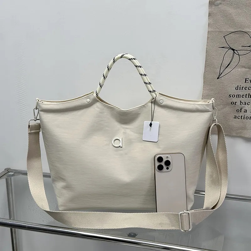 Designer gym bag travel backpack New Yoga Bag Fashionable Commuter Shoulder Bag Korean-style Handbag Crossbody Bag Tote Bag Textured Women's Ba
