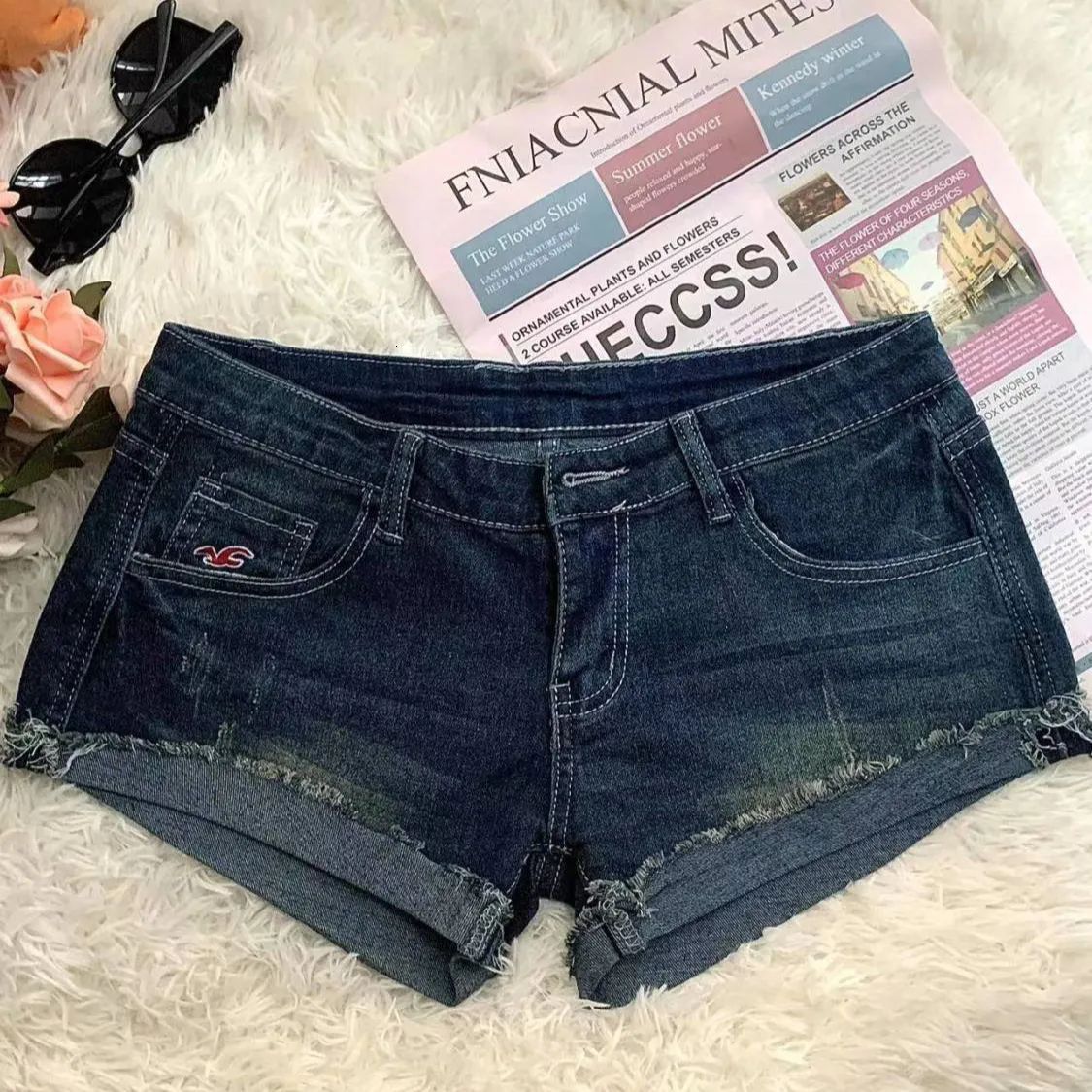 Designed Cuffed Jeans for Women Summer Sexy Low Waist Ultra Short Pants Tight Bodycon Hot Pants 250310