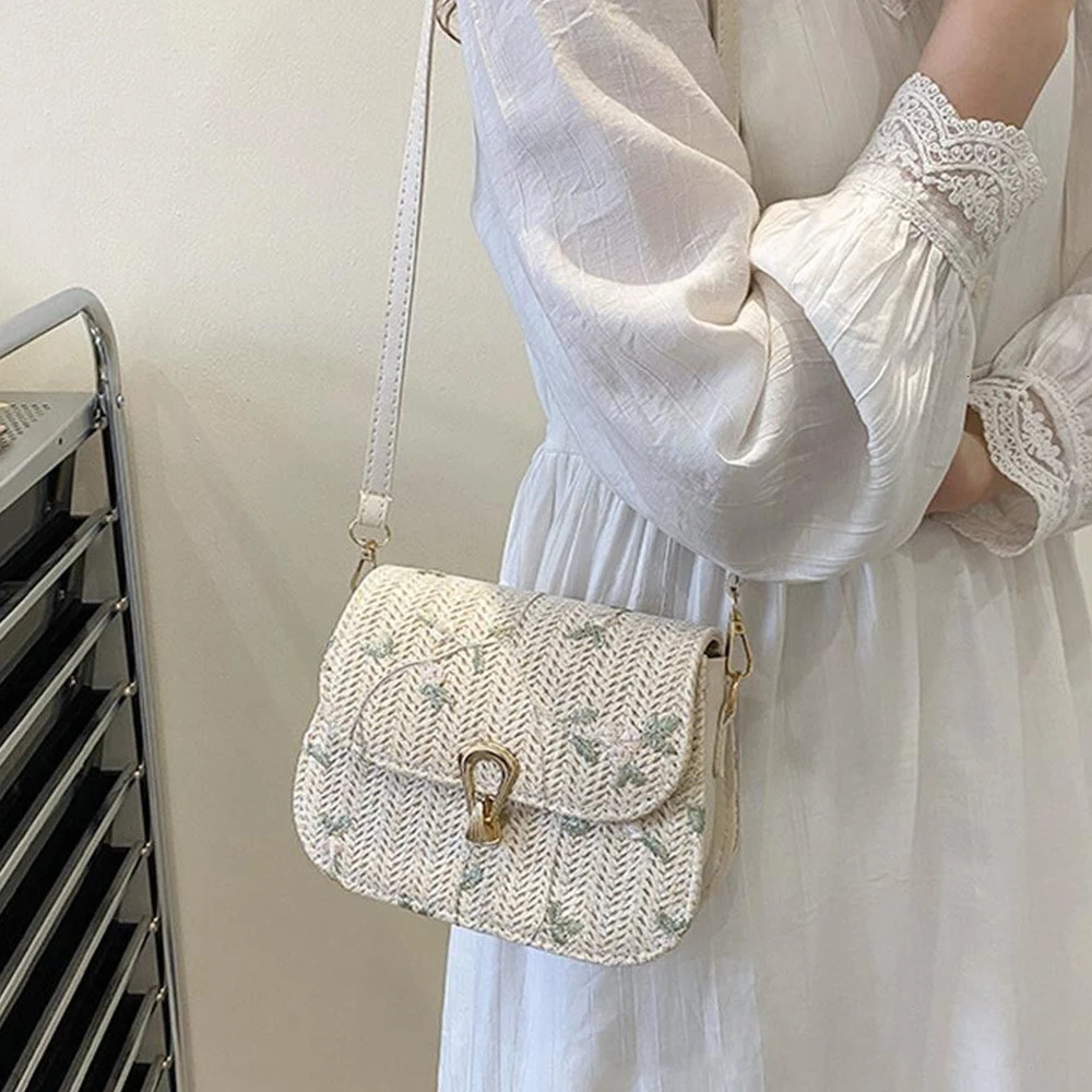 Fashion Flower Woven Saddle Bag Women Cute Straw Shoulder Bags Trendy Casual Handbag Ladies Lace Embroidery Crossbody Bags 260522BJ