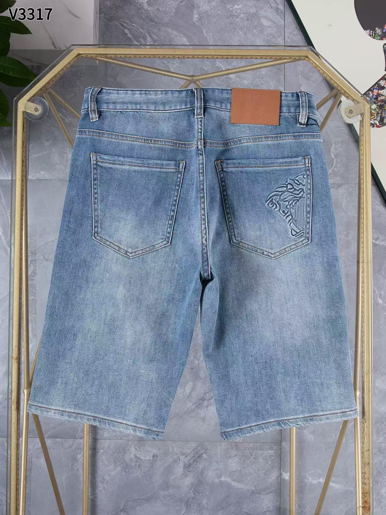 Men's Jeans designer denim shorts, high-quality shorts, mid-length denim pants, casual pants, luxurious classic minimalist style DC34