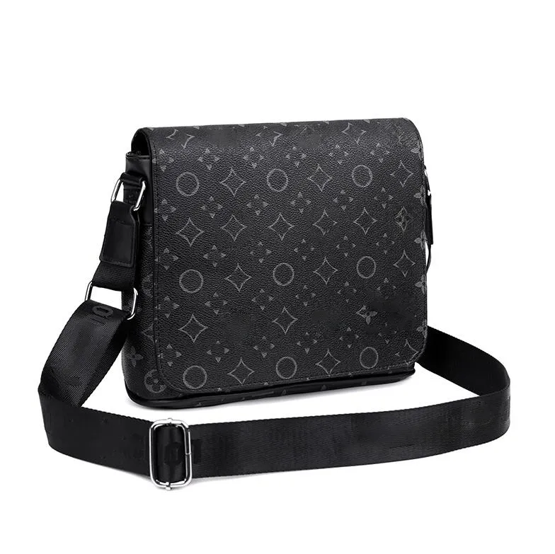 C Crossbody Bag fashion trio outdoor Waistpacks Luxury Designer Bags Womens satchel mens Clutch handbag CrossBody Totes bumbag Chest pack Leather 10