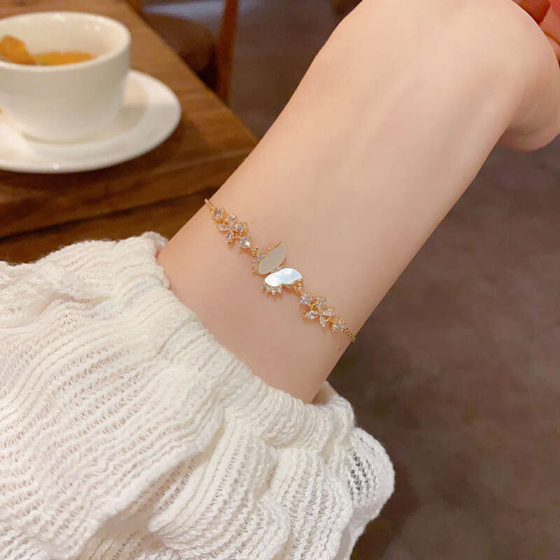 Fashion High-end Micro-inlaid Zircon Shell Butterfly Bracelet For Women, Unique And Versatile, Super Shiny Jewelry-image-1107181007