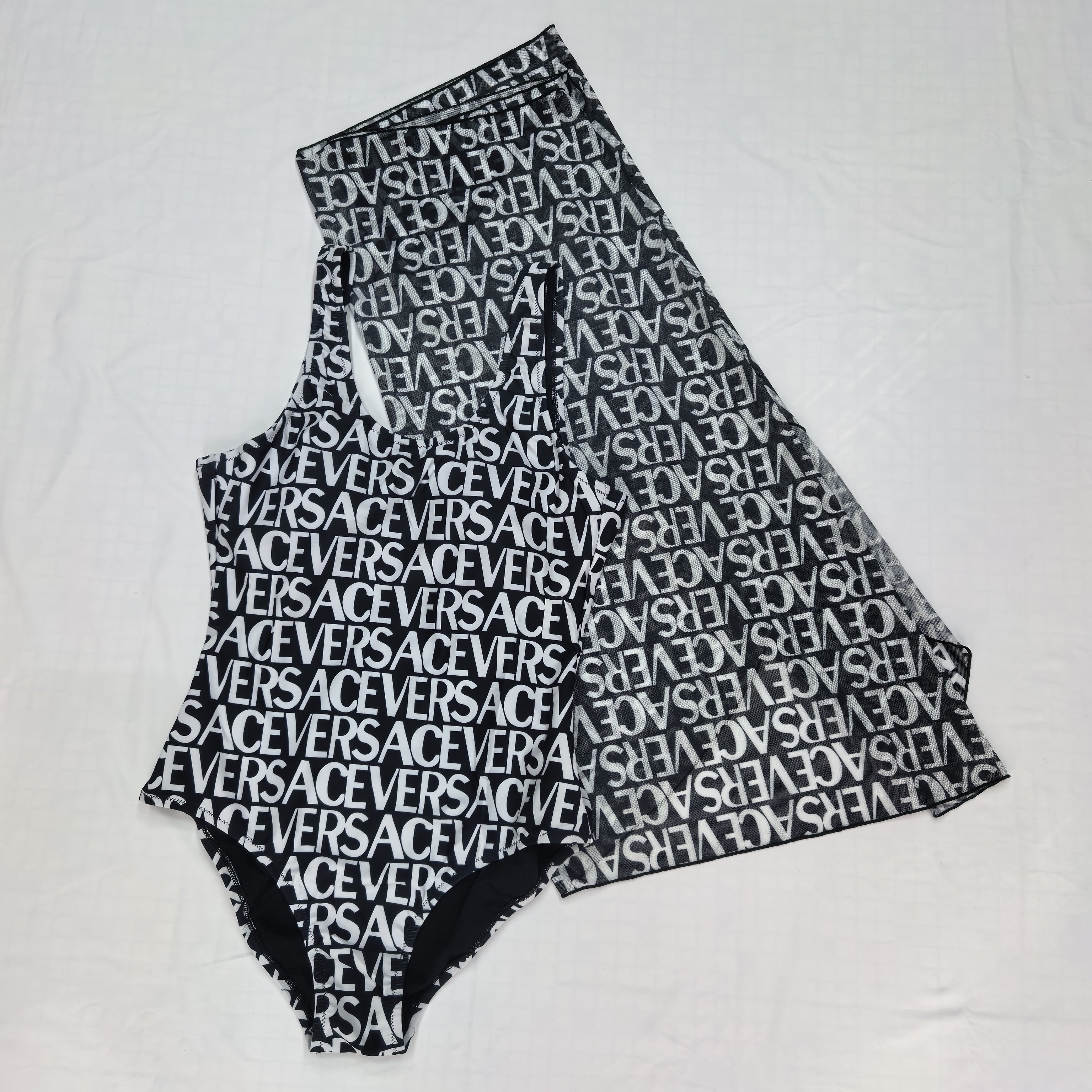 2026 designer swim suits summer beach shawlswimsuit women bikini set sexy swimwear backless one piece multi styles lady classical bathing suit