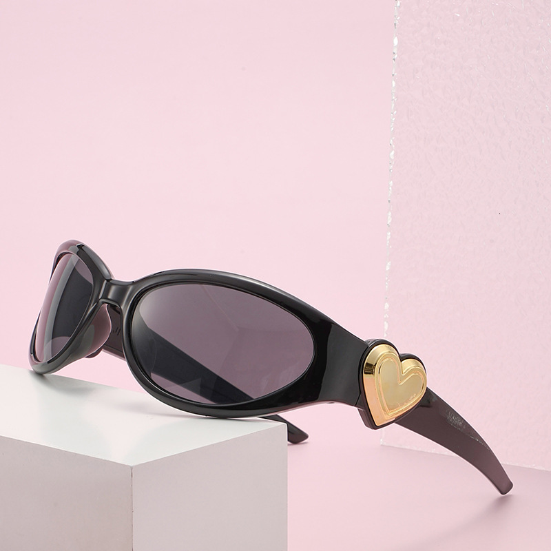 Luxury Women's Designer Sunglasses Korean Heart-shaped Transparent Frame New Fashionable Candy Colored Glasses Summer Beach Sun Protection Cycl
