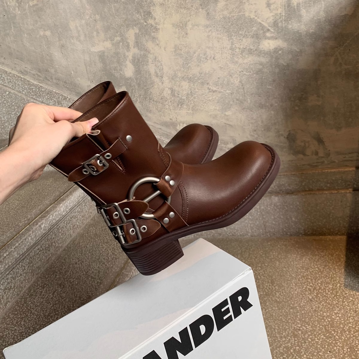 eel Cowide Version~ Cunky Designer soe ig for Women 2026 Autumn Mengling Same Style Western Cowboy Knigt Fasion Boots M260805