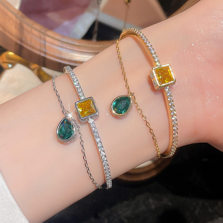 Super Shiny Zircon Square Water Drop Bracelet, Exquisite Palace Style, Elegant and Luxurious, Versatile Jewelry-image-1107506765