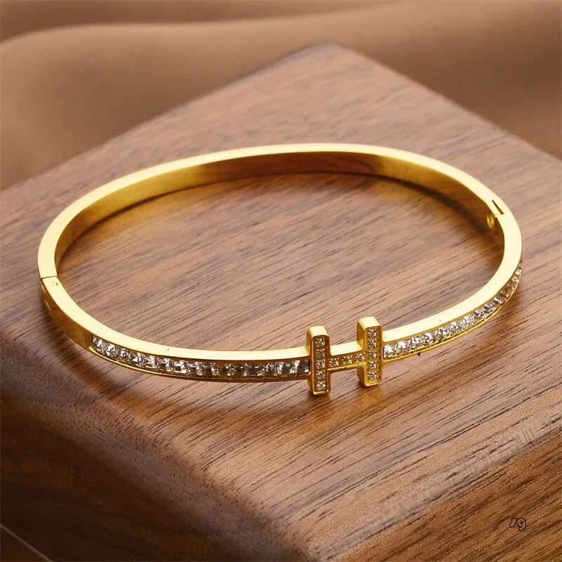 Sg_xinchen Nouveau Design en forme de lettre tempérament femmes en acier inoxydable usage quotidien accessoires assortis Bracelet cadeau exquis
