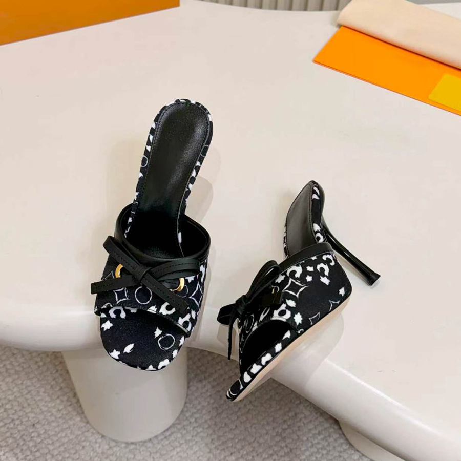 Designer Slippers Women High Heels Slippers Classic Letter High Heels Shoes Casual Sandals Fashionable Low Heel Sandal Daily Outfit Slippers