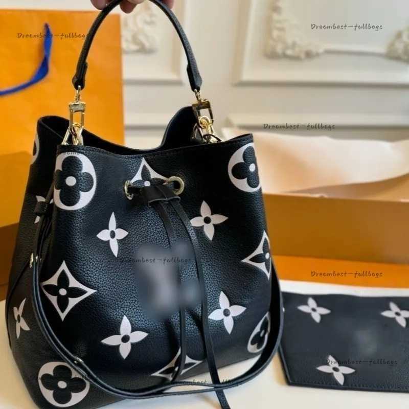2026 Shoulder Bags Luxury Embossing Bucket Bag Designer Shoulder Bags Women Purses New Genuine Leather High Quality Handbag Casual Shopping Bag Even