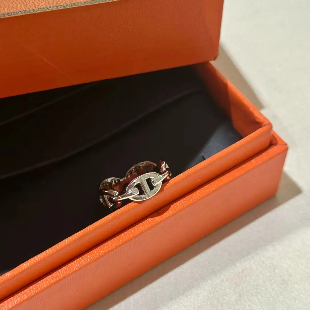 Buyers' Picks Luxurys Band Rings Brand Designer High Quality S925 Sterling Silver Pink Nose Round Circle Hollow Ring For Women Jewelry