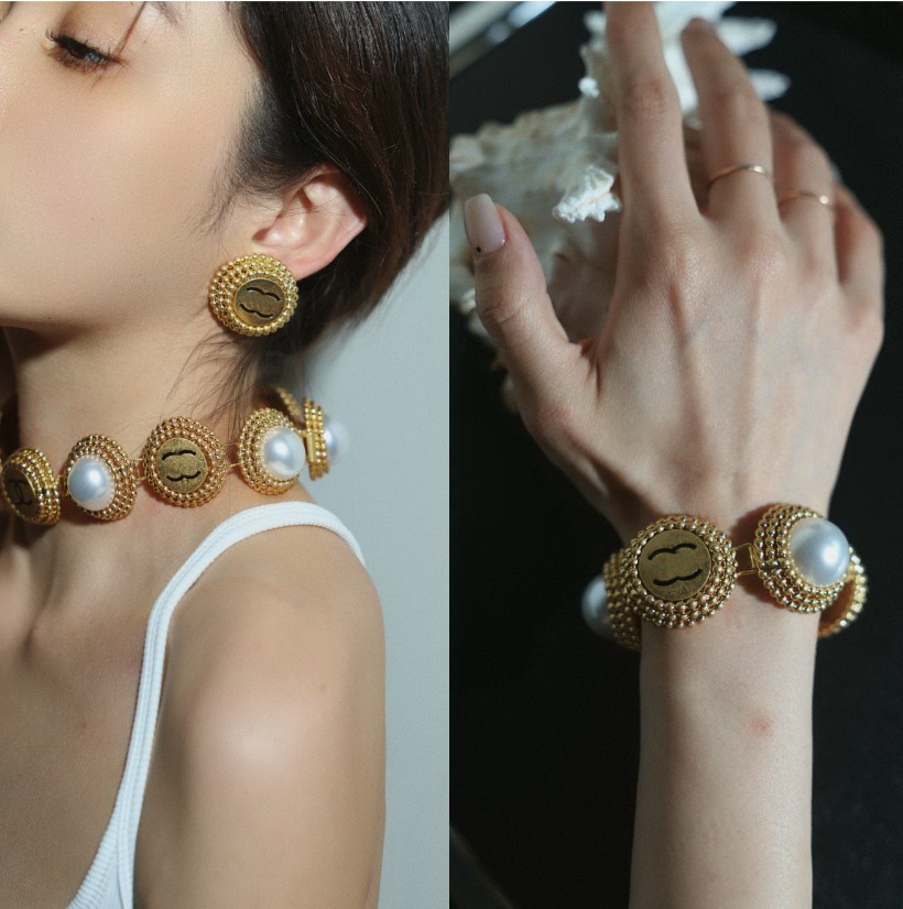 New Designed Vintage luxury pearl necklace bracelet earrings women's Choker Bride's wedding Designer Jewelry