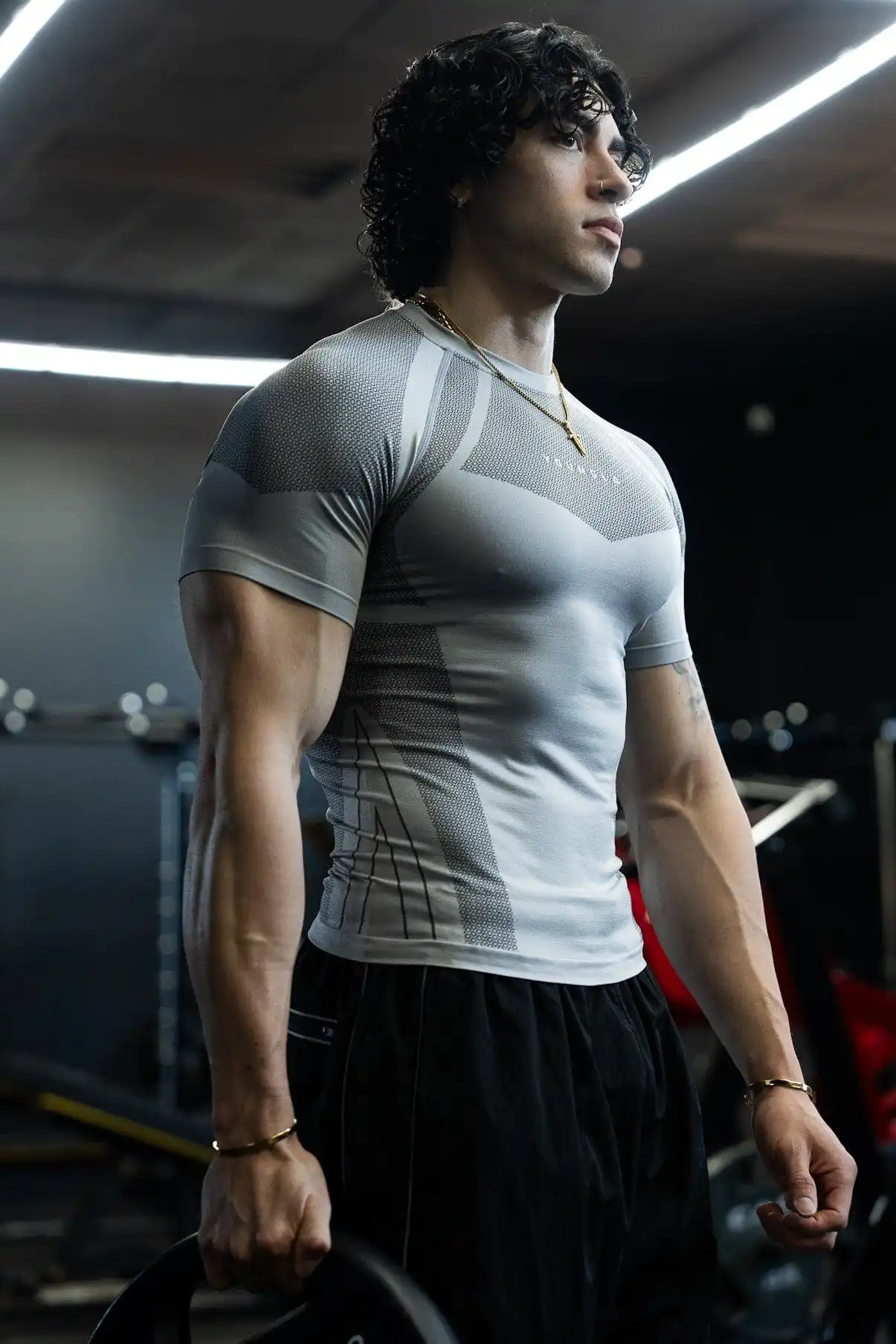 Men Seamless Compression T-shirt Quick Dry Breathable Gym Workout Tee Elastic Slim Fit Fitness Running Short Sleeve Sport Top fo 260522