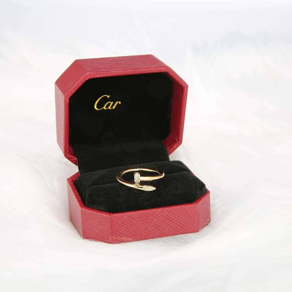 Fashionable Couple's Accessory: Dazzling Diamond-Inlaid Love Ring in Sleek 18-Karat Finish-image-1108045938
