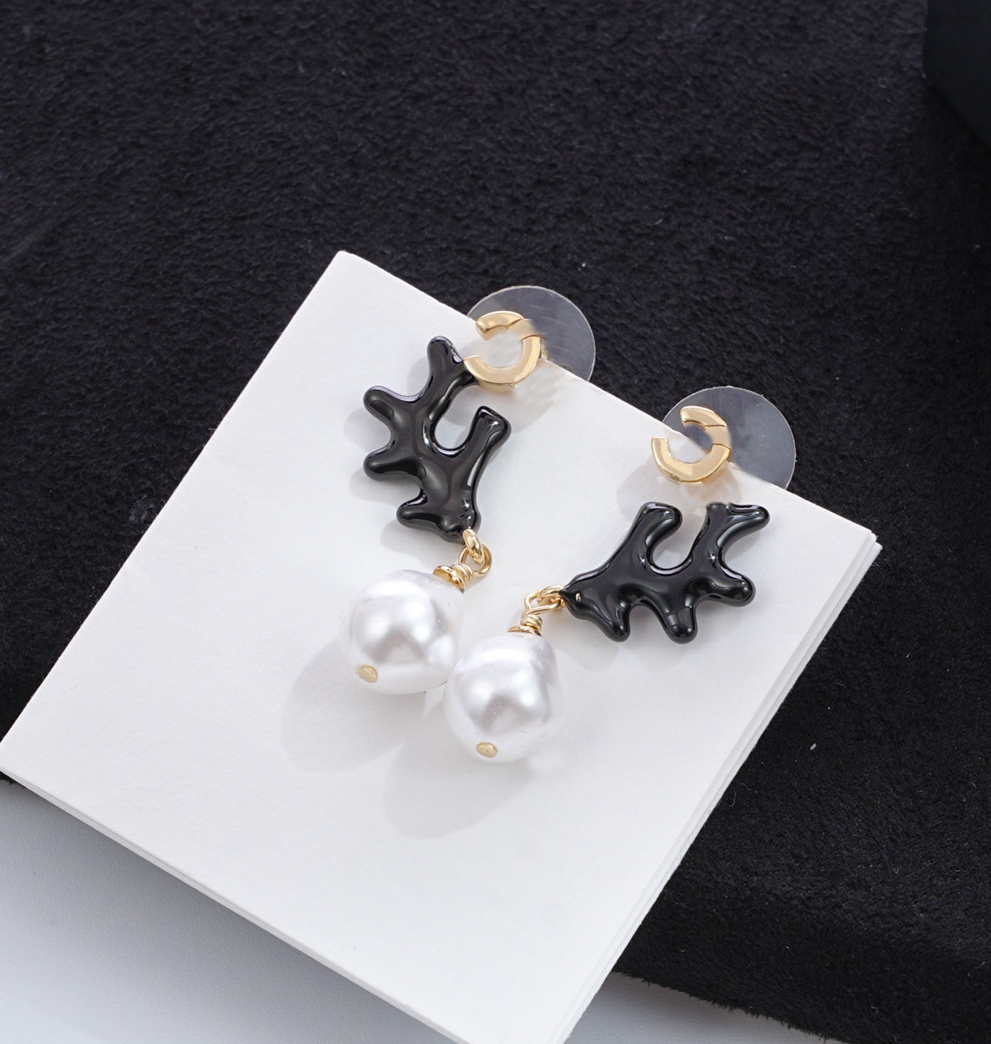 2026 Luxury quality charm drop earring with black and red color design in 18k gold plated have stamp simple design PS6764B