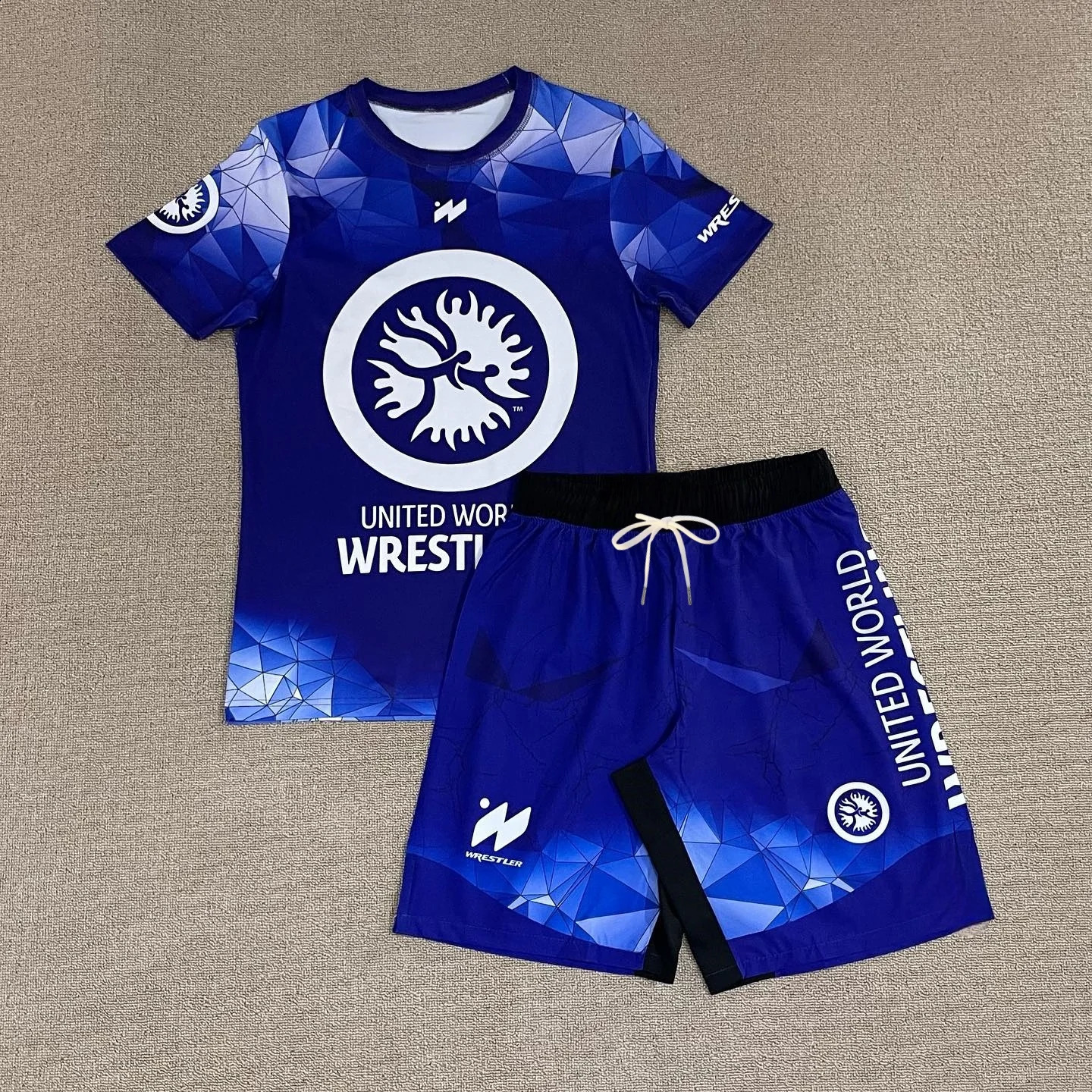 2026 United World Wrestling Sports Set Mens Kids Black White T-shirt Shorts Quick Drying MMA Training Combat Suit 260528