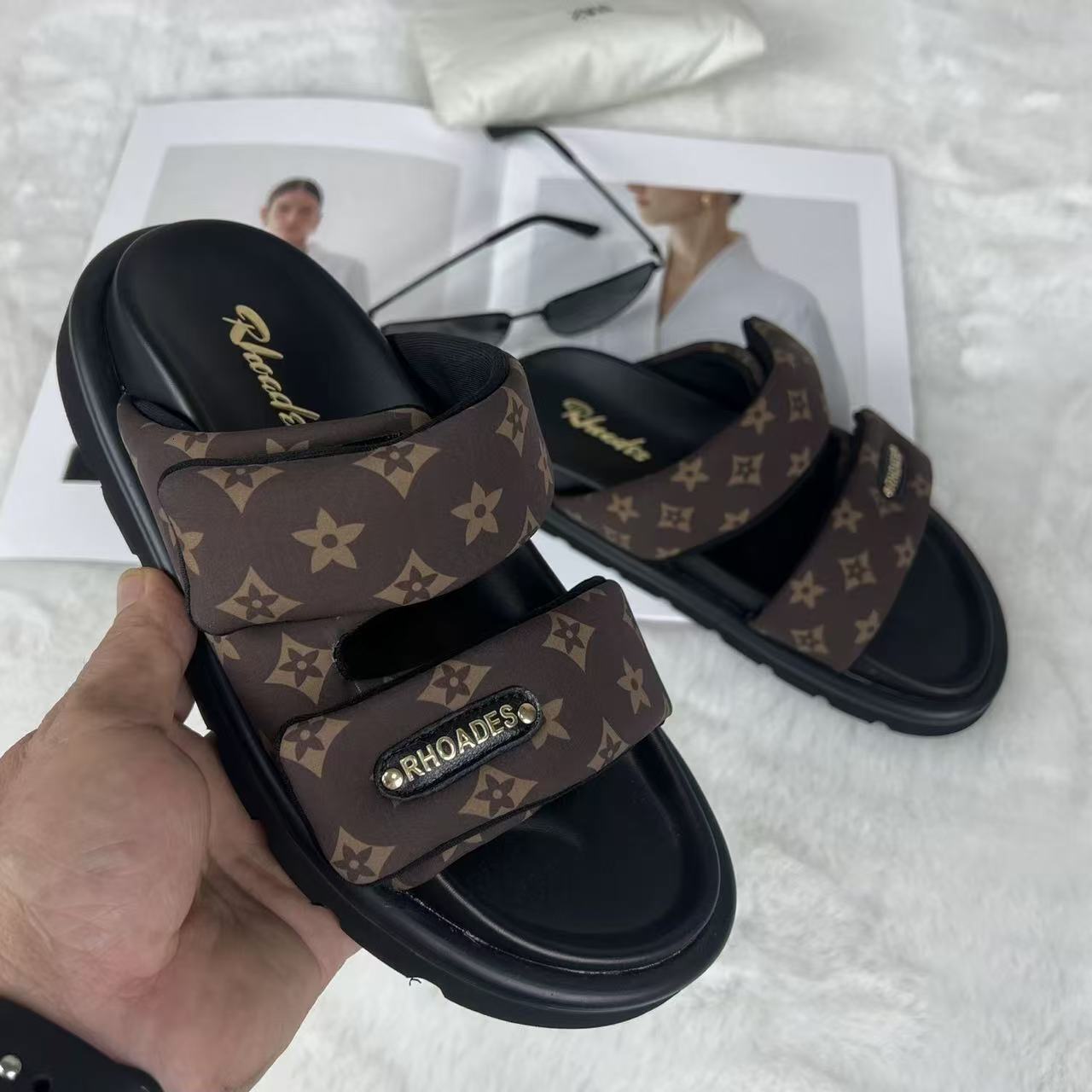Womens Brown Slide Sandals Adjustable Straps Thick Sole For Summer Casual Wear