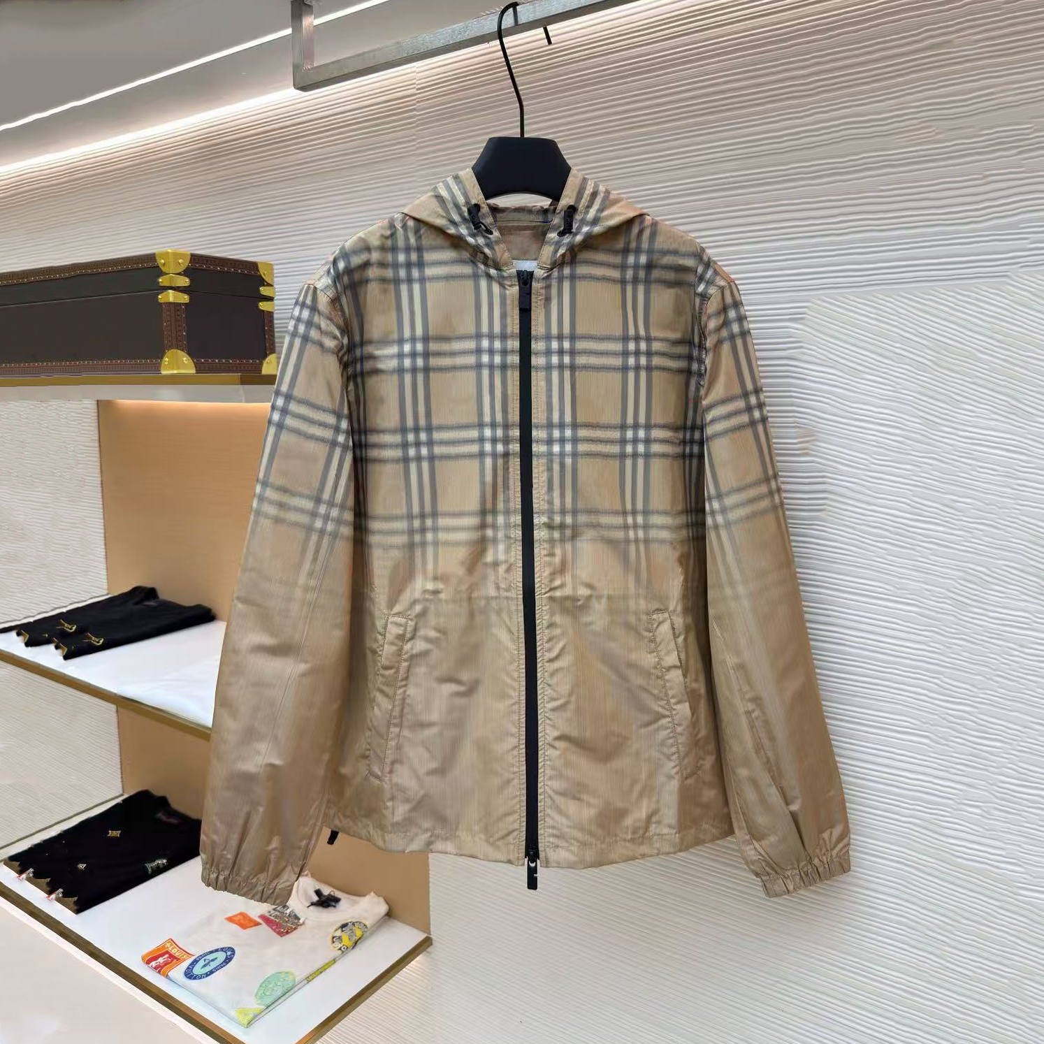 Designer brand men's hoodies, fashionable high-quality designer men's jackets, gradient plaid hooded men's jackets, casual sports men